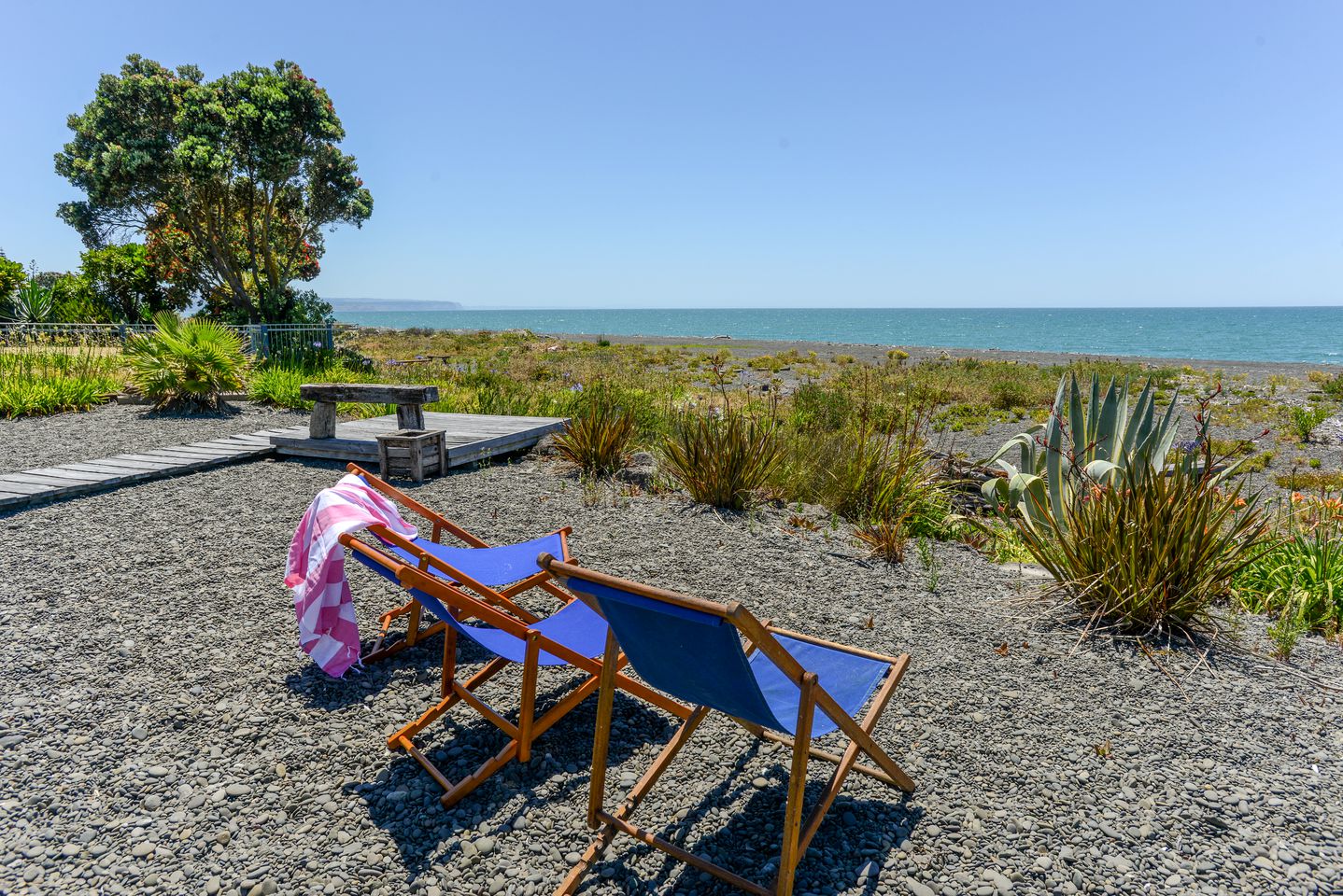 Romantic Vacation Getaway Located in Wine Country near Napier, North Island