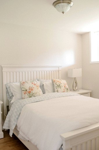 Cabins (Tulameen, British Columbia, Canada)