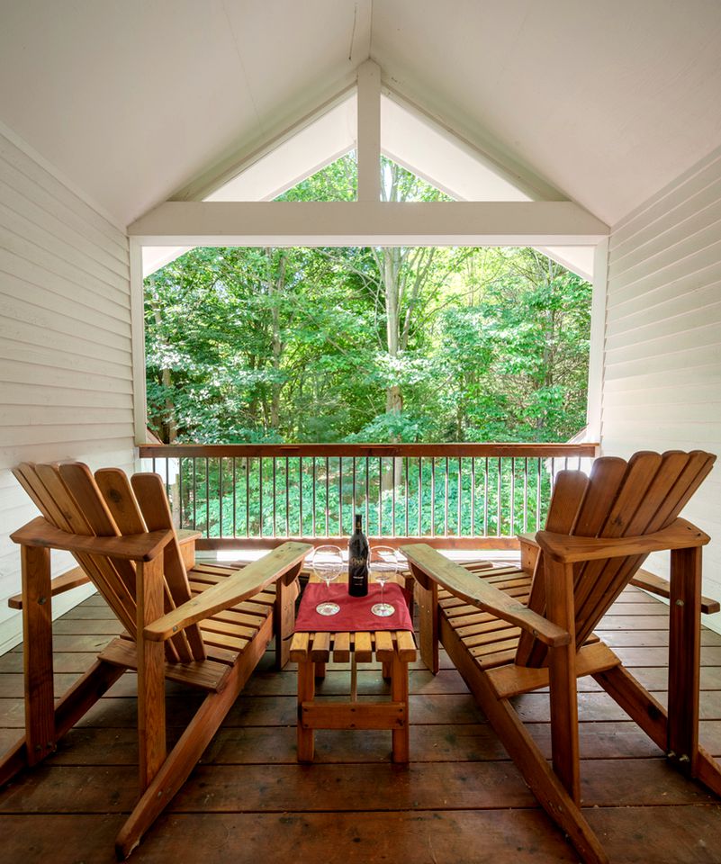 Cozy Getaway Suite in Nature near Lake Michigan in Holland, Michigan