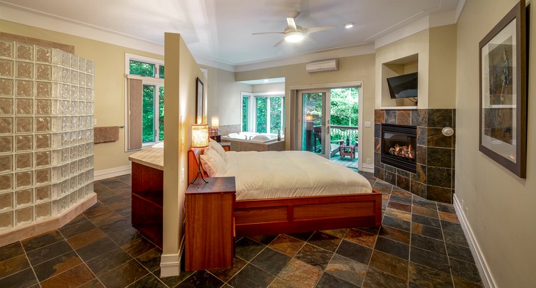 Nature Lodges (Holland, Michigan, United States of America)