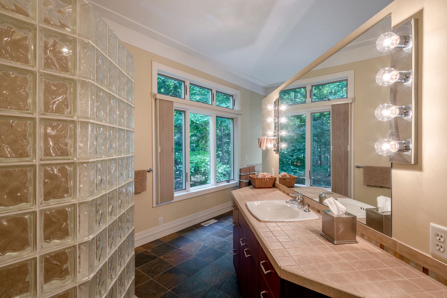 Tranquil Suite Rental with Hot Tub for Romantic Getaway near Lake Michigan in Holland, Michigan