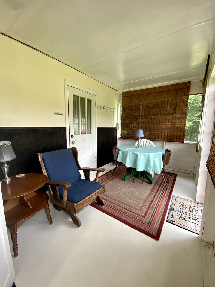 Riverside Cabin Rental near St. Louis, Missouri