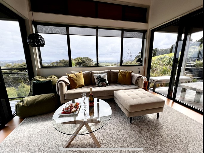 Cottages (New Zealand, Whangarei, North Island)