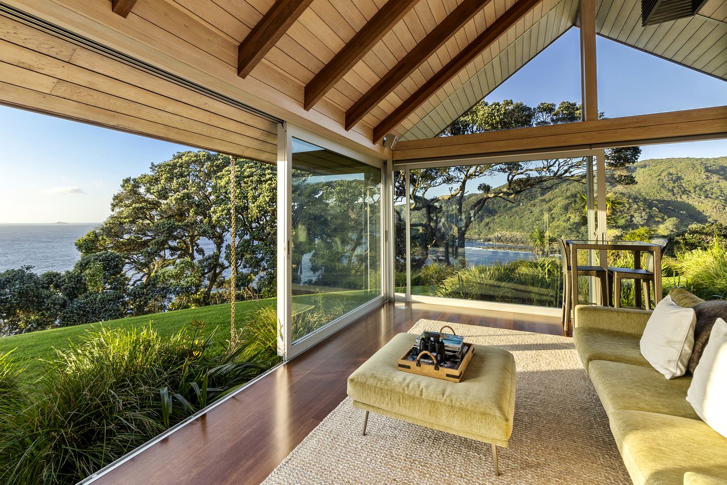 Breathtaking Luxury Cottage for a Romantic Coastal Escape near Whangarei, North Island