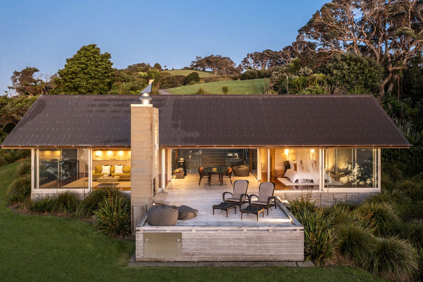 Breathtaking Luxury Cottage for a Romantic Coastal Escape near Whangarei, North Island