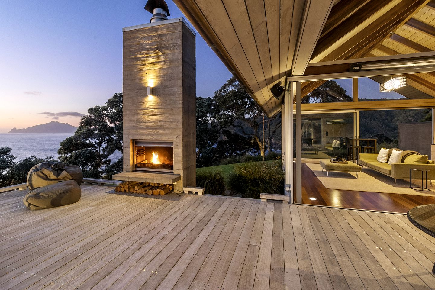 Breathtaking Luxury Cottage for a Romantic Coastal Escape near Whangarei, North Island