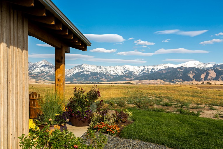 Ross Creek Cabins, Cabins 44474, Belgrade, United States of America