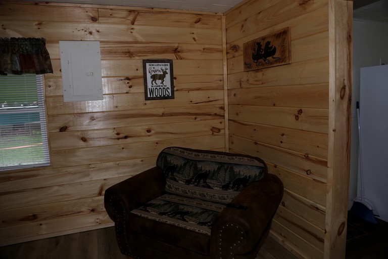 Cabins (Schroon Lake, New York, United States of America)