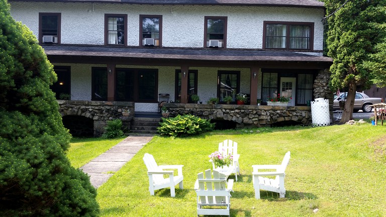 Cabins (Lake George, New York, United States)