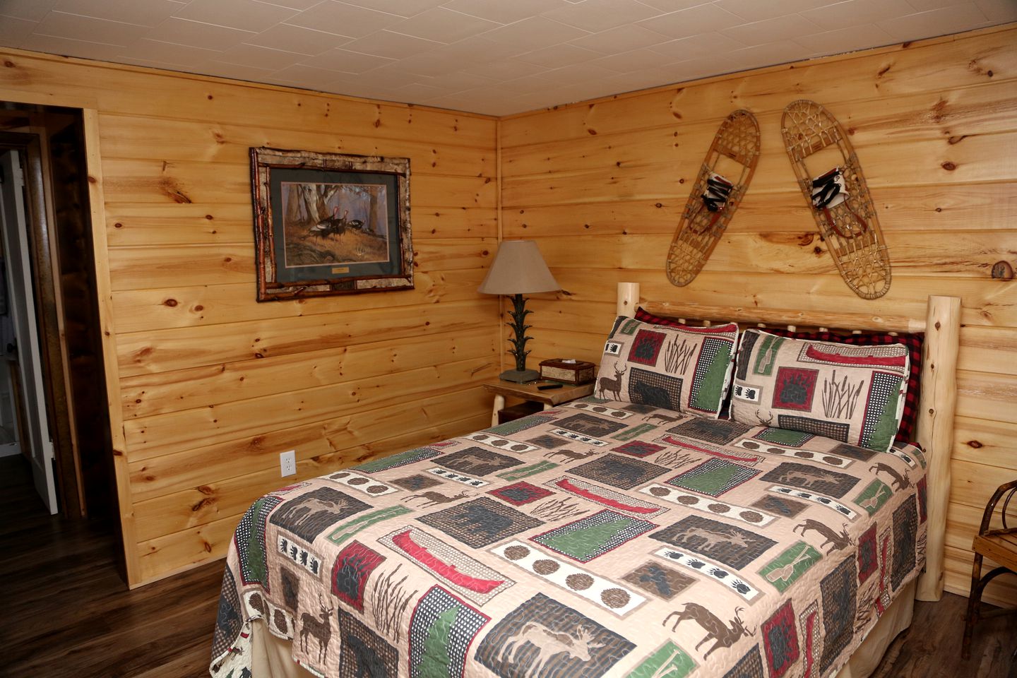 Charming Camping Cabin Rental with Kitchen near Lake George, New York