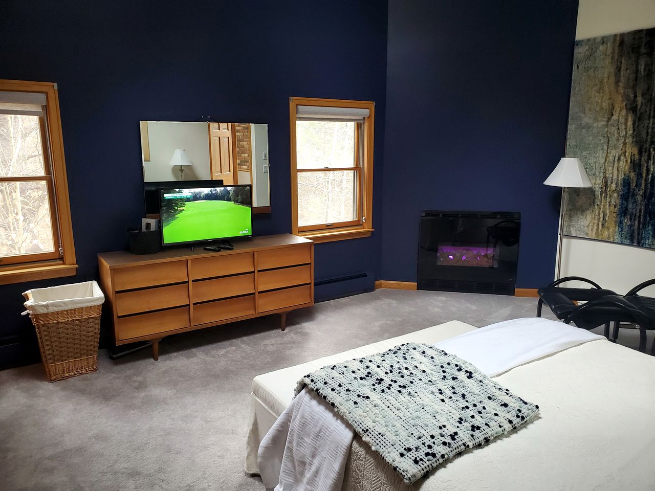 Spacious Family-Friendly Cabin with a Wraparound Deck in the Green Mountains of Vermont