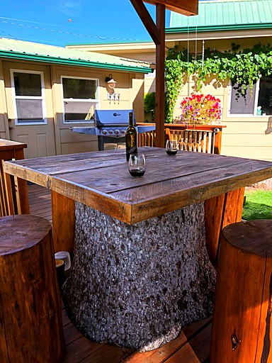 Cabins (Darby, Montana, United States of America)