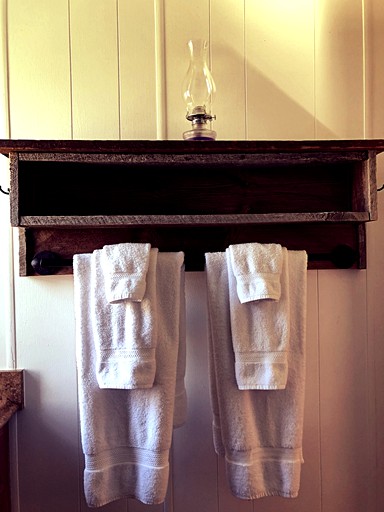 Cabins (Darby, Montana, United States of America)