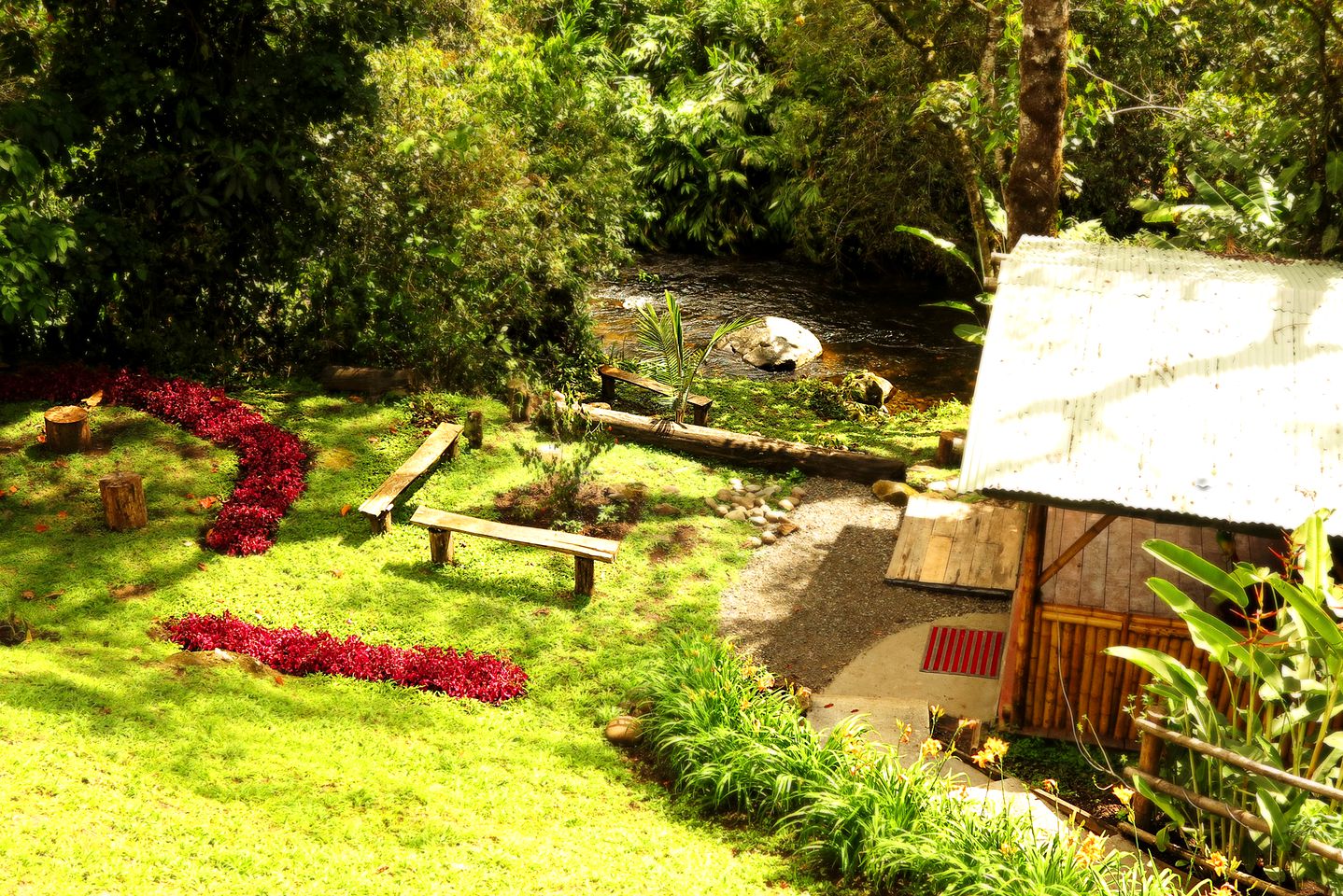Secluded Riverside Vacation Rental with Gorgeous Surroundings near Salento, Colombia