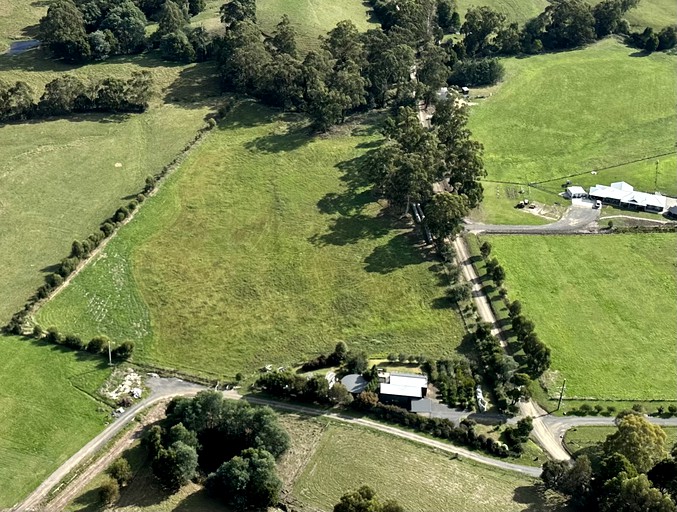 Cabins (Australia, Korumburra, Victoria)