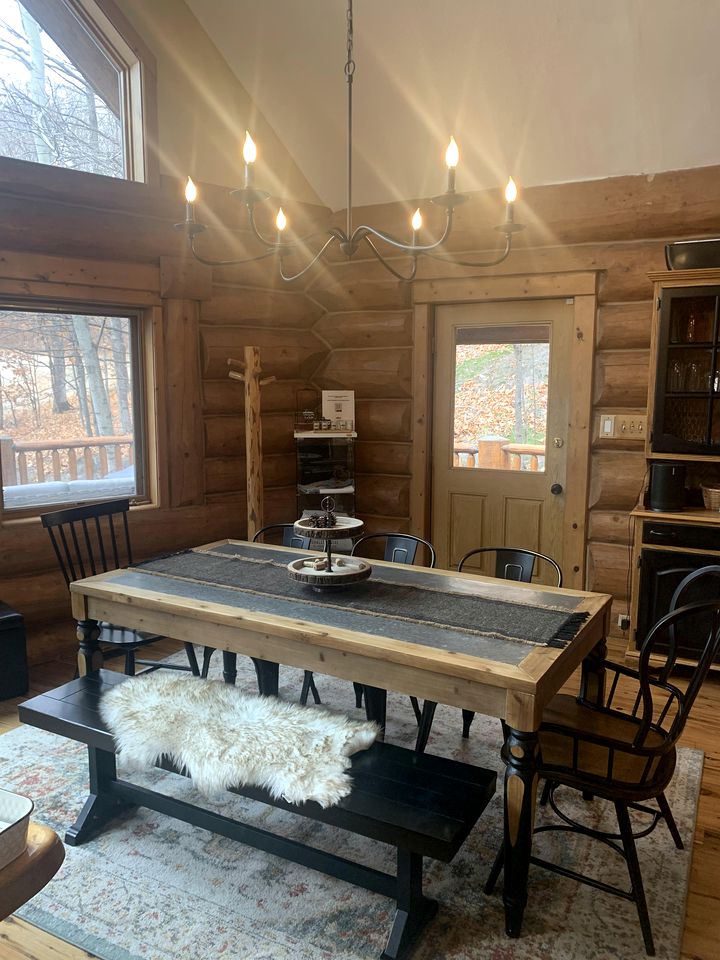 Gorgeous Log Cabin for Group Getaways to Shanty Creek Resort, Michigan