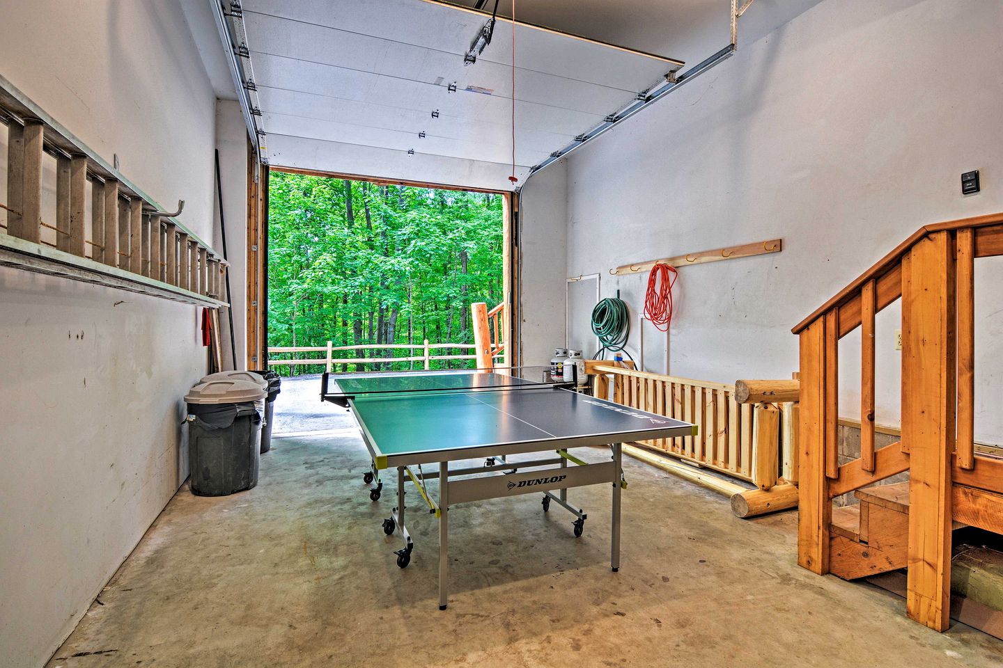 Gorgeous Log Cabin for Group Getaways to Shanty Creek Resort, Michigan