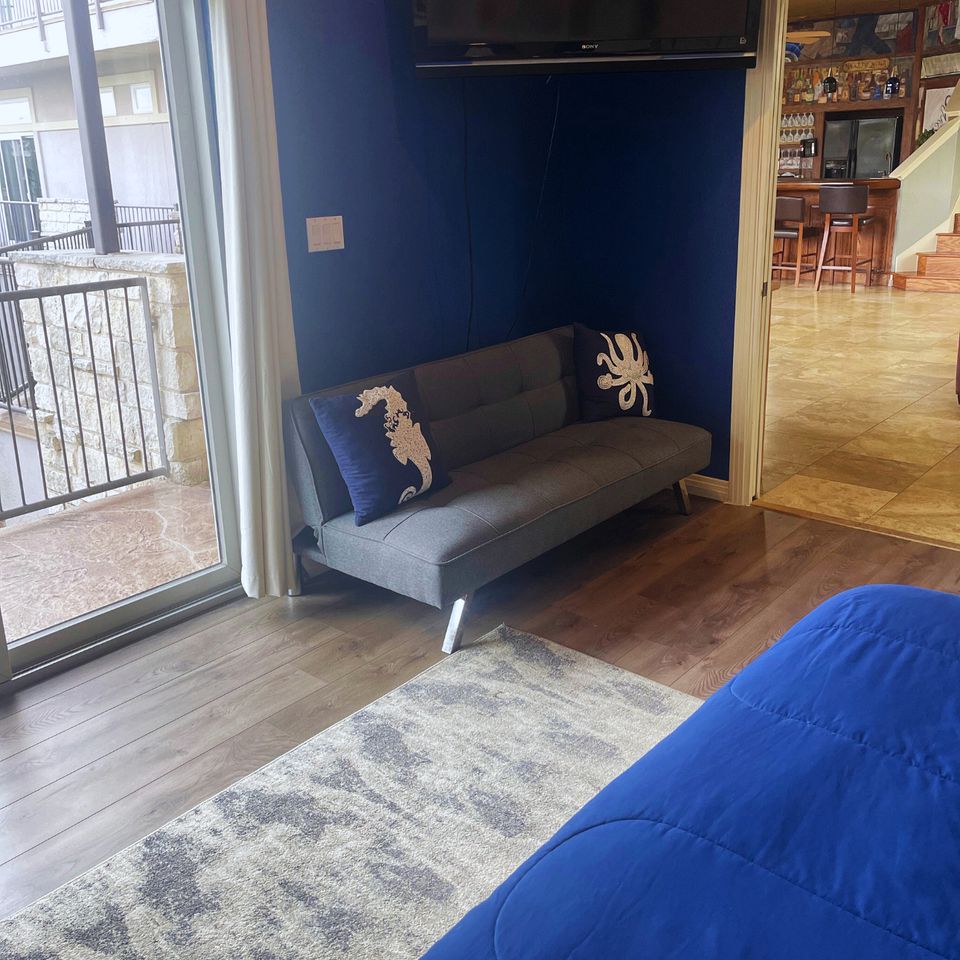 Luxurious Vacation Rental for Large Groups and Special Events on Lake Travis, Texas