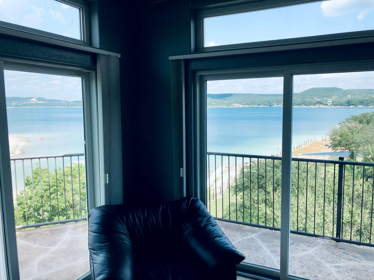 Luxurious Vacation Rental for Large Groups and Special Events on Lake Travis, Texas