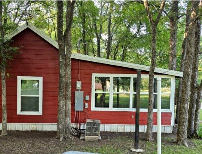 Cabins (United States of America, Denison, Texas)