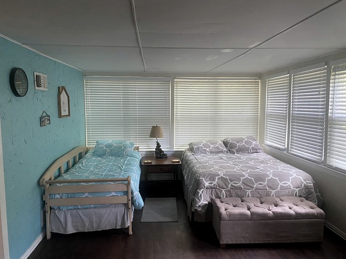 Cabins (United States of America, Denison, Texas)