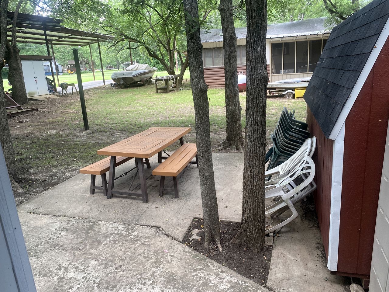 Rustic Cabin Rental within Walking Distance of Lake Texoma in Denison, Texas