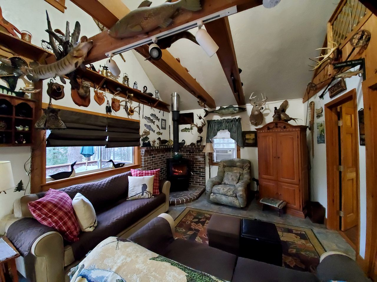 Waterfront Cabin Rental for a Peaceful Lake Getaway in Denmark, Maine