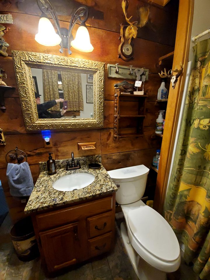 Waterfront Cabin Rental for a Peaceful Lake Getaway in Denmark, Maine