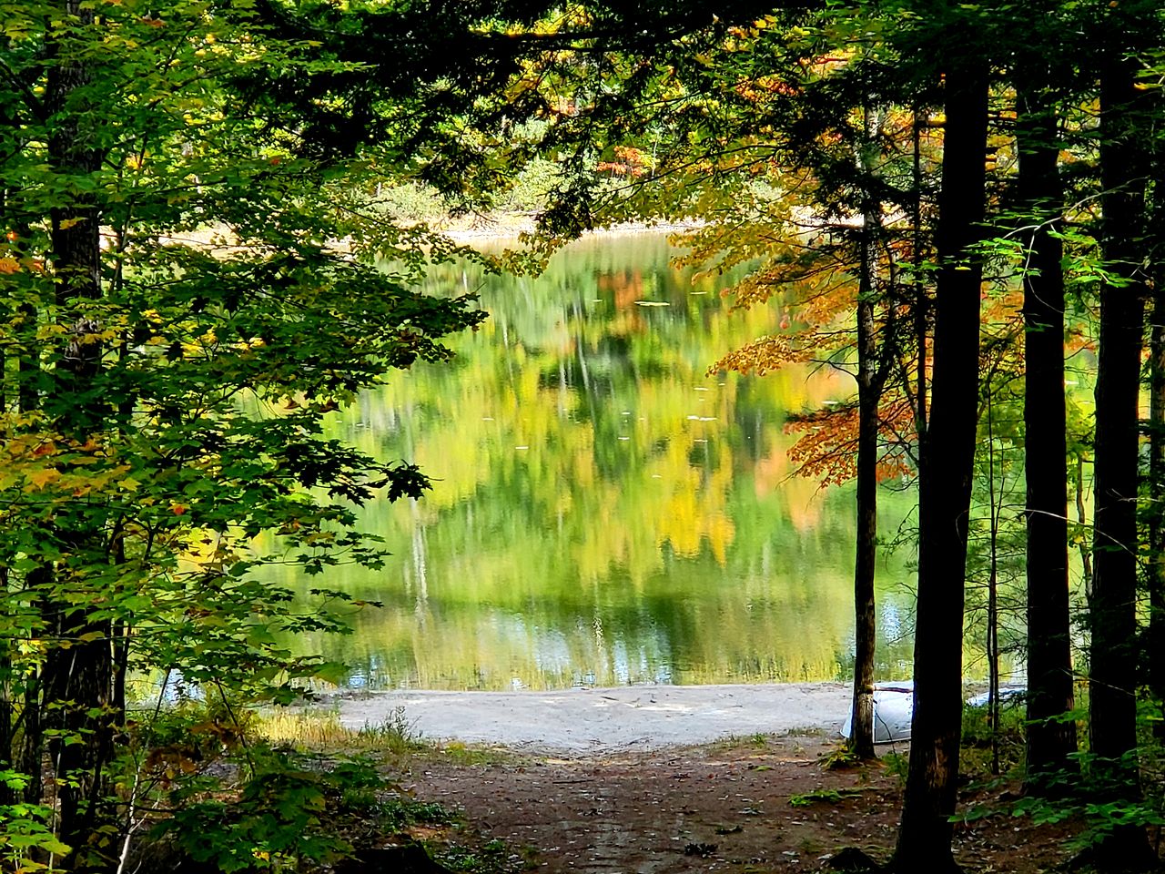 Waterfront Cabin Rental for a Peaceful Lake Getaway in Denmark, Maine