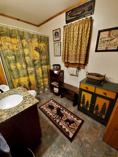 Cabins (United States of America, Denmark, Maine)