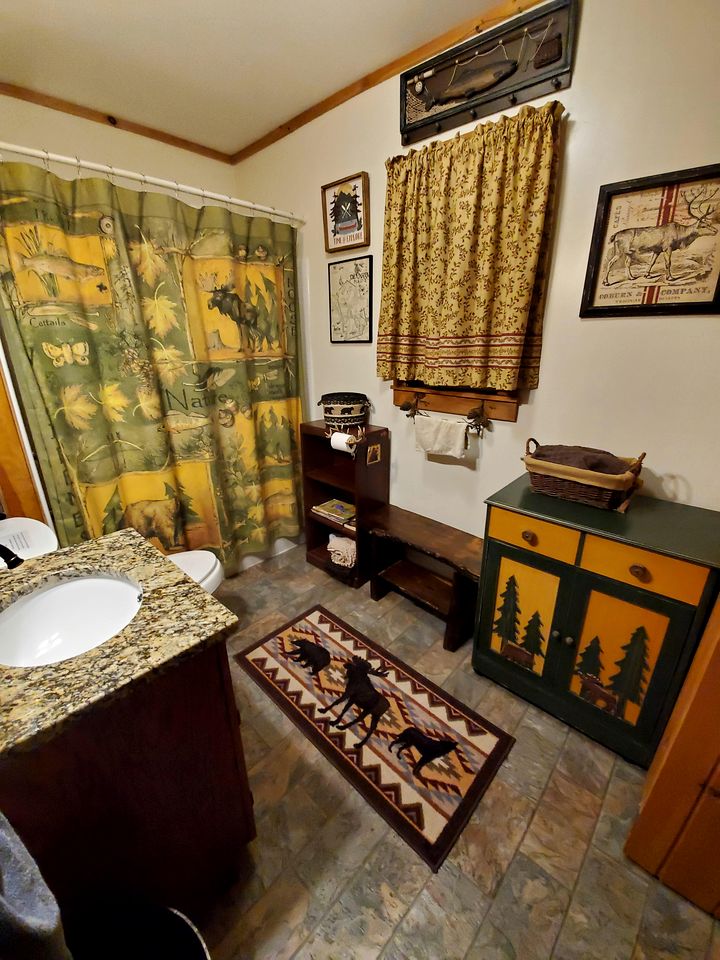 Waterfront Cabin Rental for a Peaceful Lake Getaway in Denmark, Maine