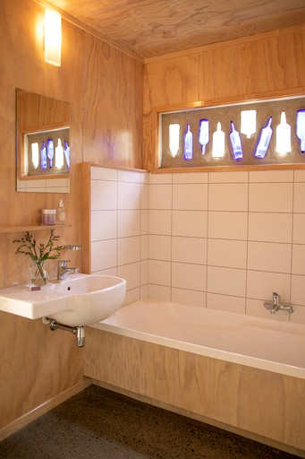 Cottages (New Plymouth, North Island, New Zealand)