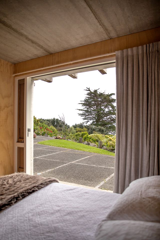 Rustic Holiday Rental for a Getaway near the Beach in New Plymouth, North Island