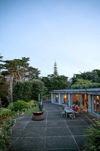 Cottages (New Plymouth, North Island, New Zealand)