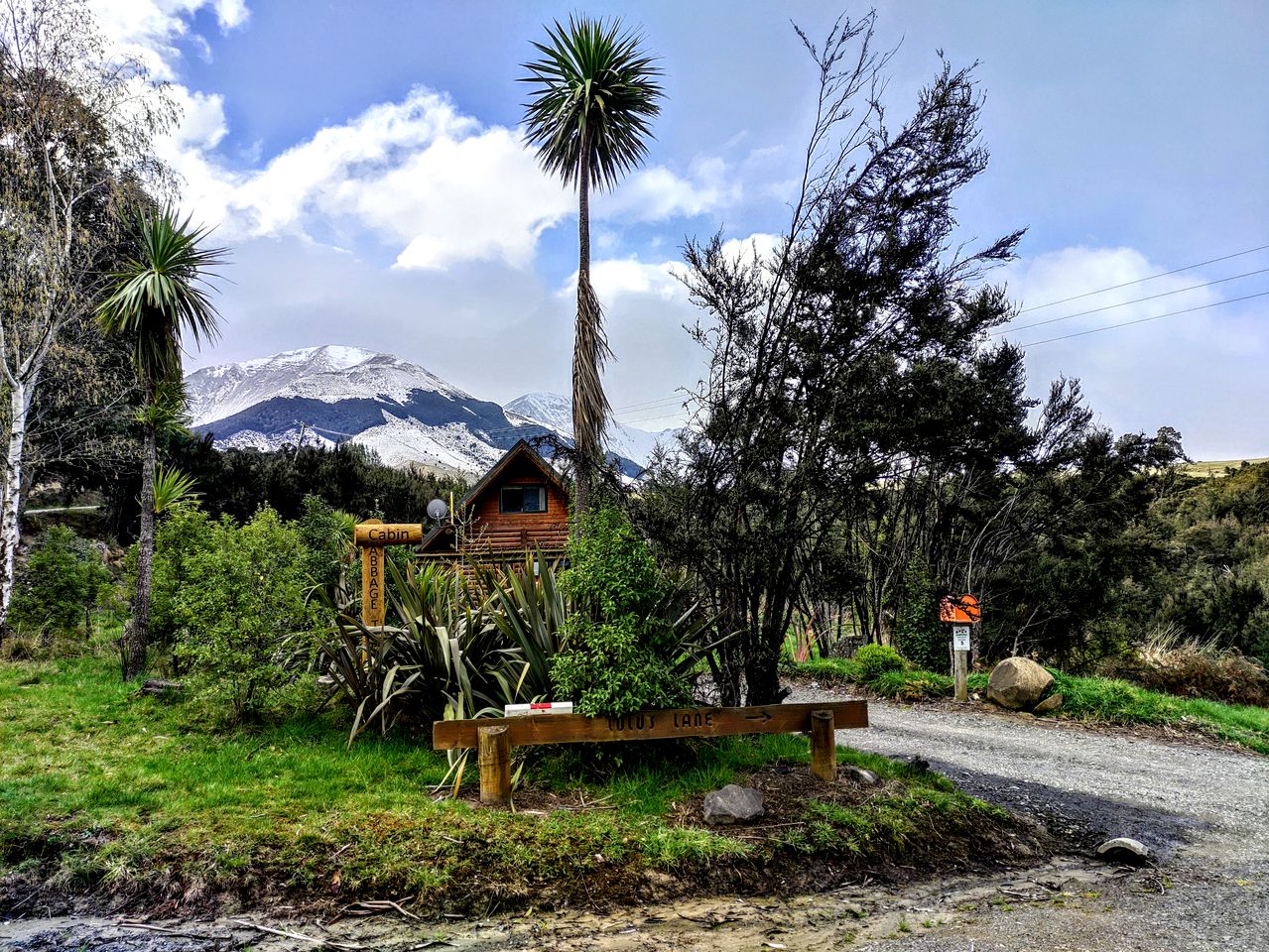 Enchanting and Secluded Cabin Rental near Lyford, South Island