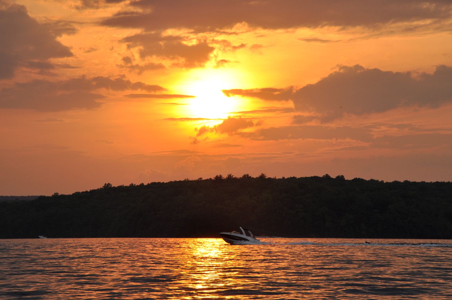 Lakefront Vacation Rental with Superb Views over Lake Wallenpaupack in Hawley, Pennsylvania