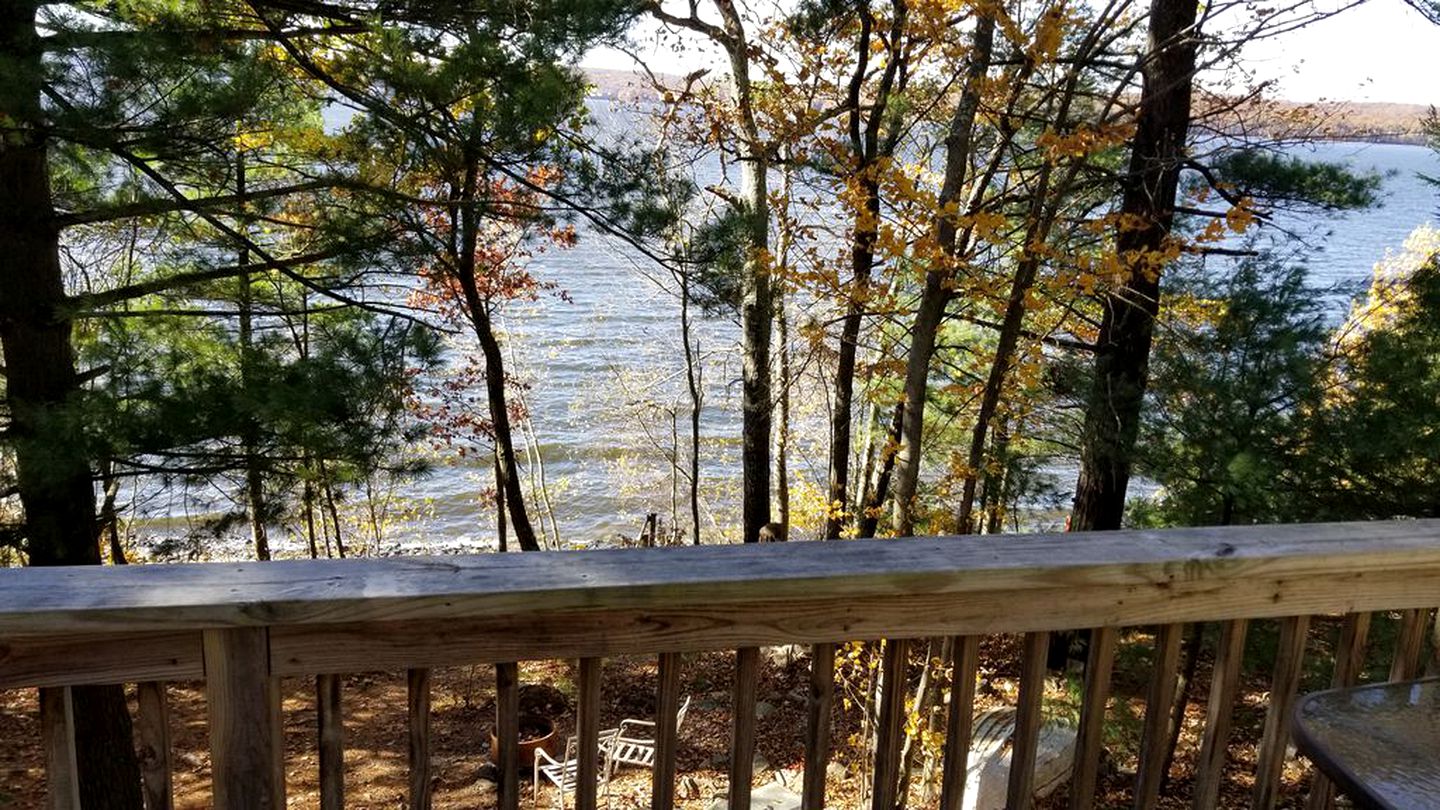 Lakefront Vacation Rental with Superb Views over Lake Wallenpaupack in Hawley, Pennsylvania