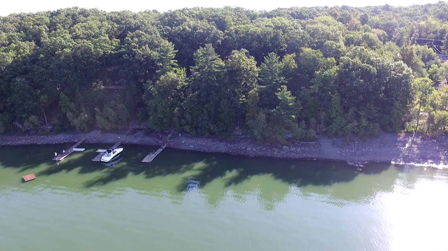 Lakefront Vacation Rental with Superb Views over Lake Wallenpaupack in Hawley, Pennsylvania