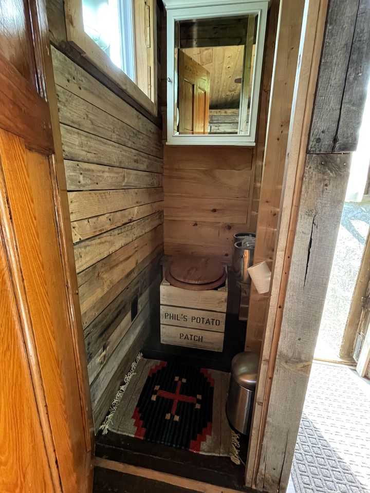 Gorgeous Tiny House Rental for a Glamping Getaway near Saratoga Springs in Upstate New York