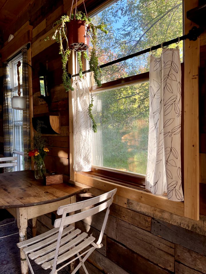Gorgeous Tiny House Rental for a Glamping Getaway near Saratoga Springs in Upstate New York