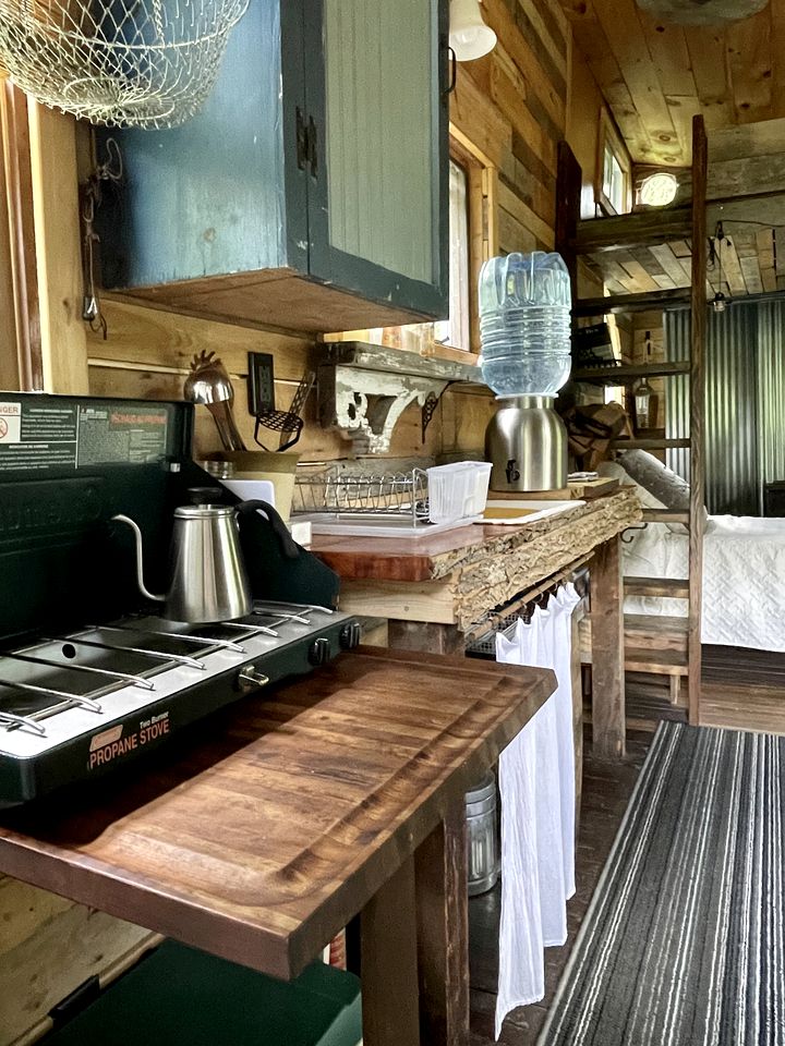 Gorgeous Tiny House Rental for a Glamping Getaway near Saratoga Springs in Upstate New York