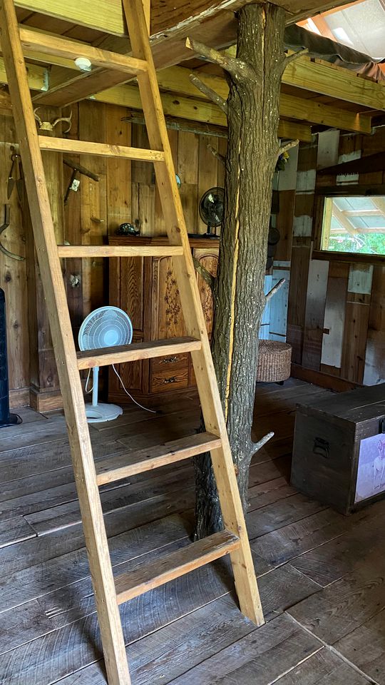 Rustic Cabin Rental on a Charming Farm near Orlando, Florida