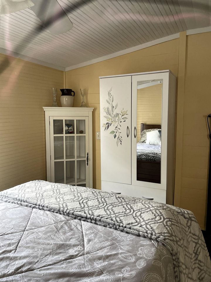 Vintage Cabin for a Romantic Getaway near Uwharrie National Forest in Denton, North Carolina