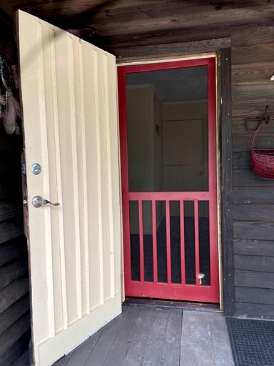 Cabins (United States of America, Denton, North Carolina)