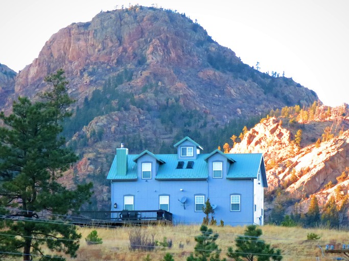 Cabins (Sedalia, Colorado, United States)