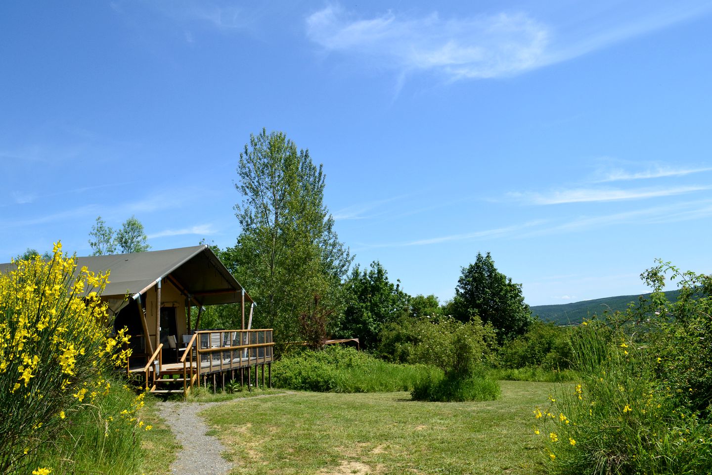 Deluxe Safari Tent with Valley Views for a Getaway near Toulouse, France