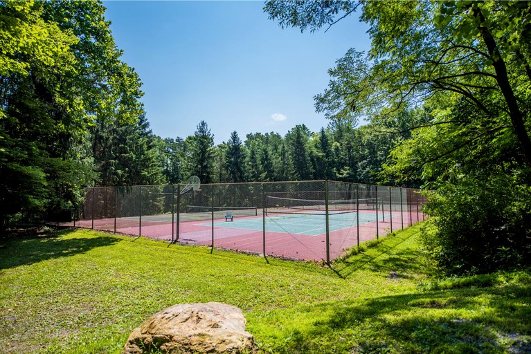 Mountainside Getaways WILDFLOWER PET AND KID FRIENDLY PET FRIENDLY