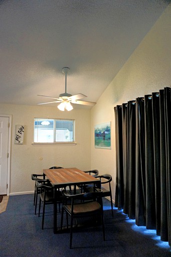 Cabins (New Braunfels, Texas, United States)