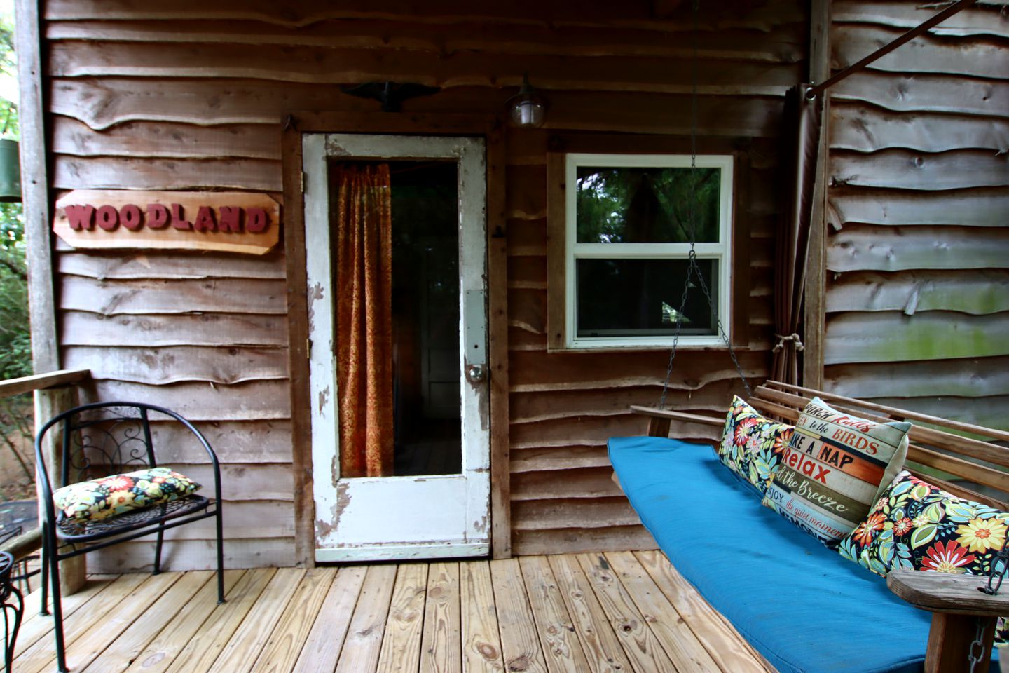 Romantic Cabin Rental with Sweet Front Porch near Brenham, Texas