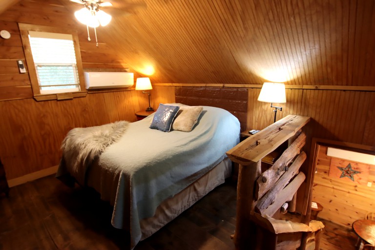 Cabins (United States of America, Brenham, Texas)